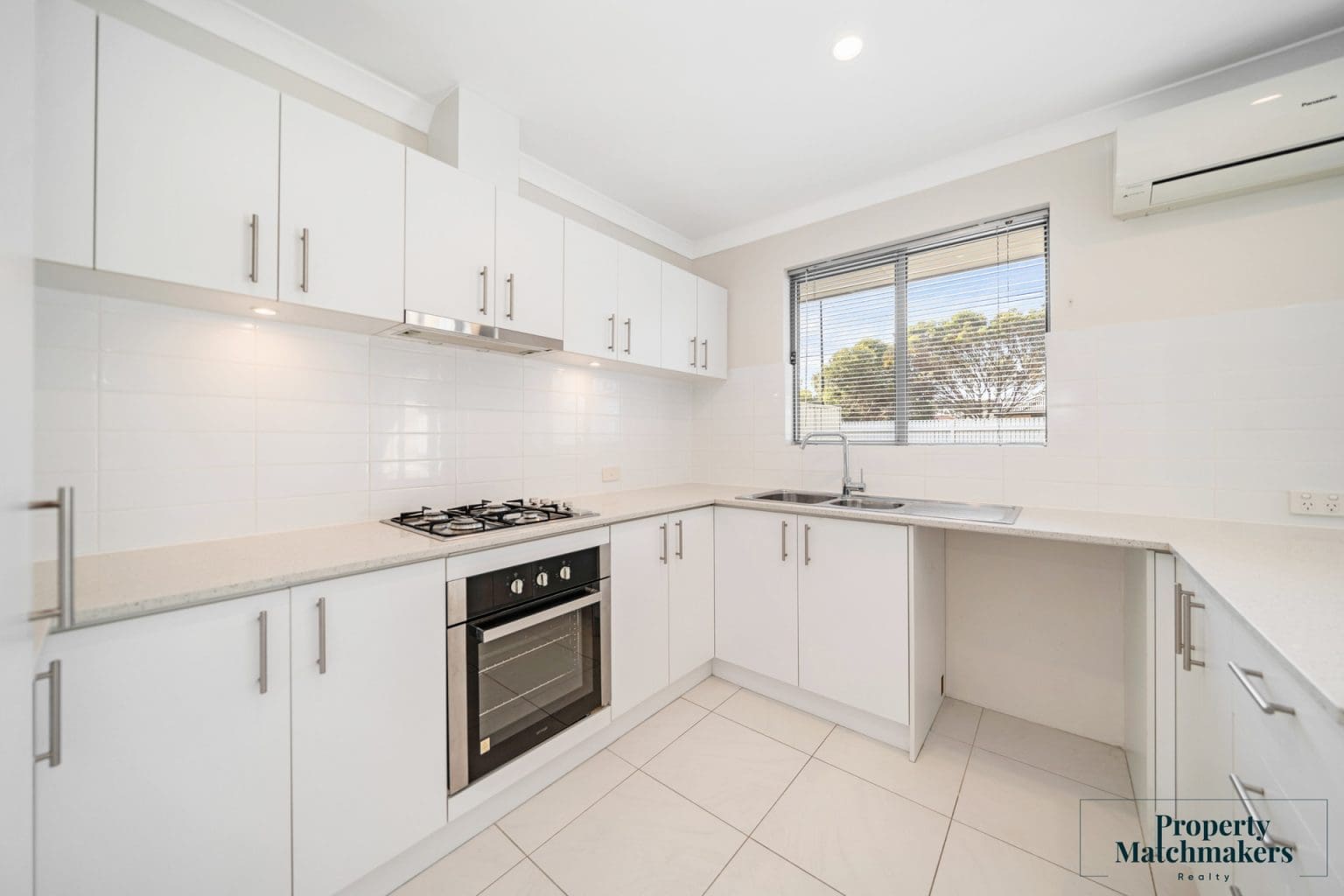 4/46 Gibbs Road, Aubin Grove, WA 6164 AUS