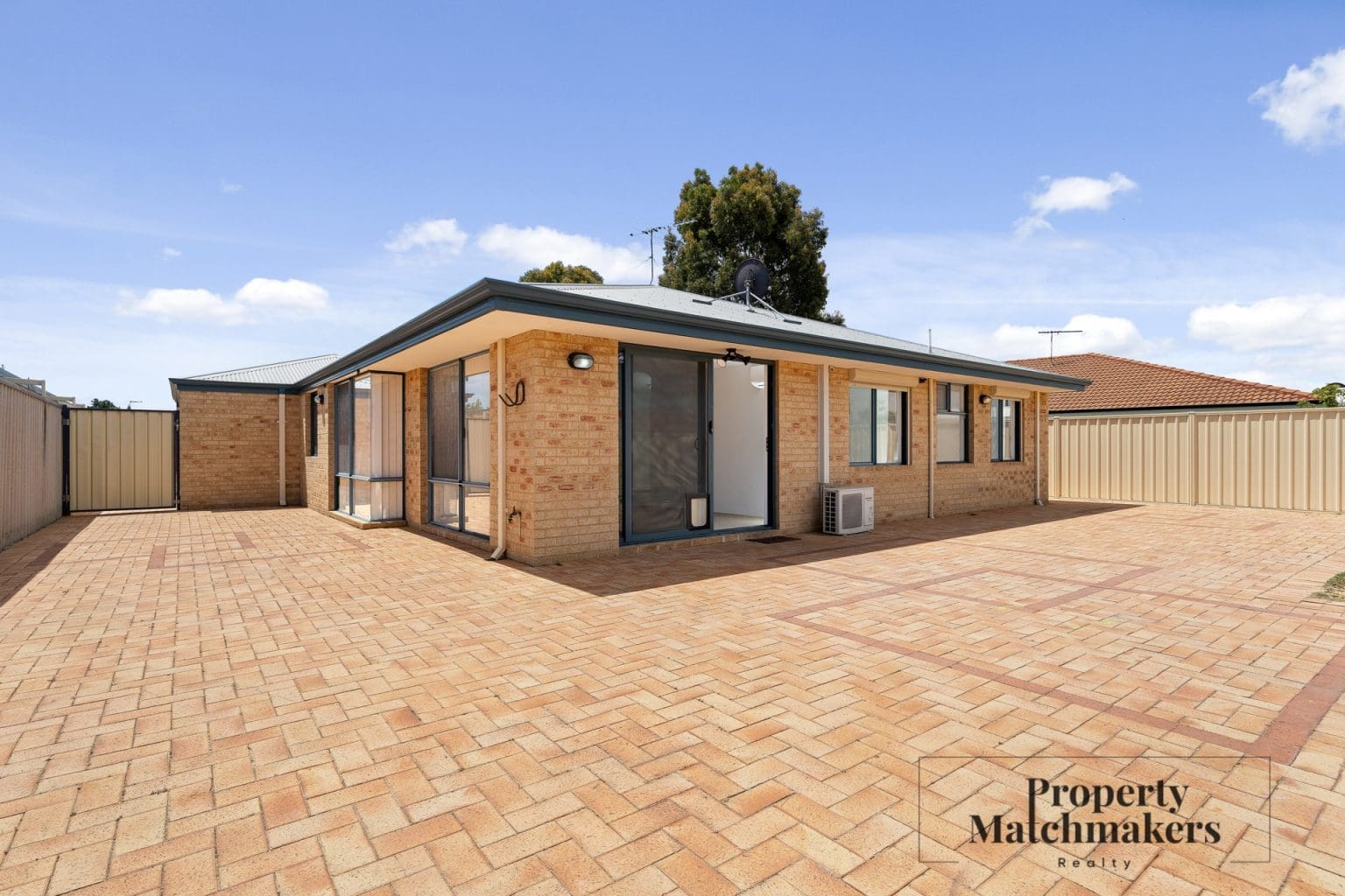 43 Albatross Loop, Bennett Springs, WA 6063 AUS