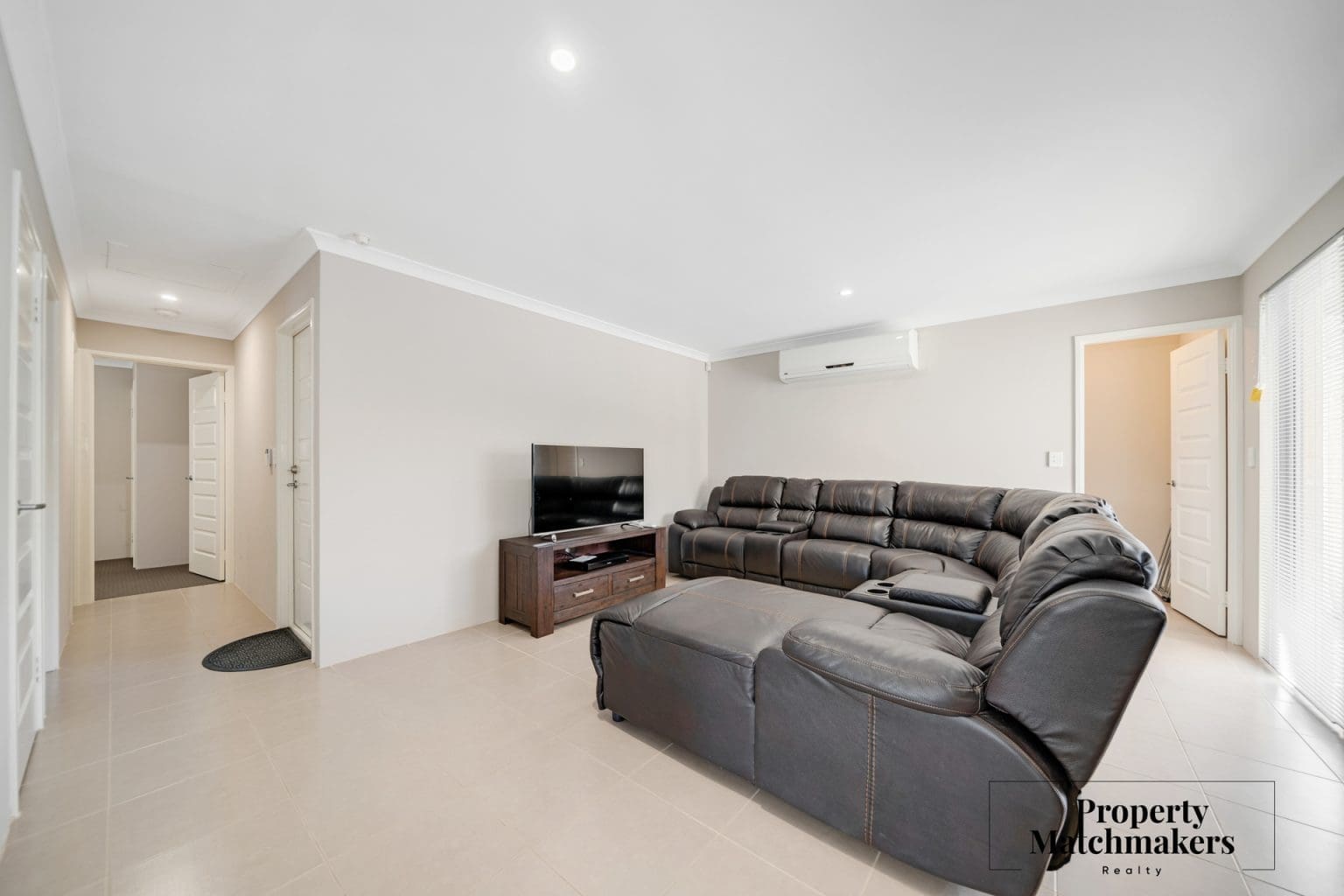 8/24 Renou Street, Queens Park, WA 6107 AUS