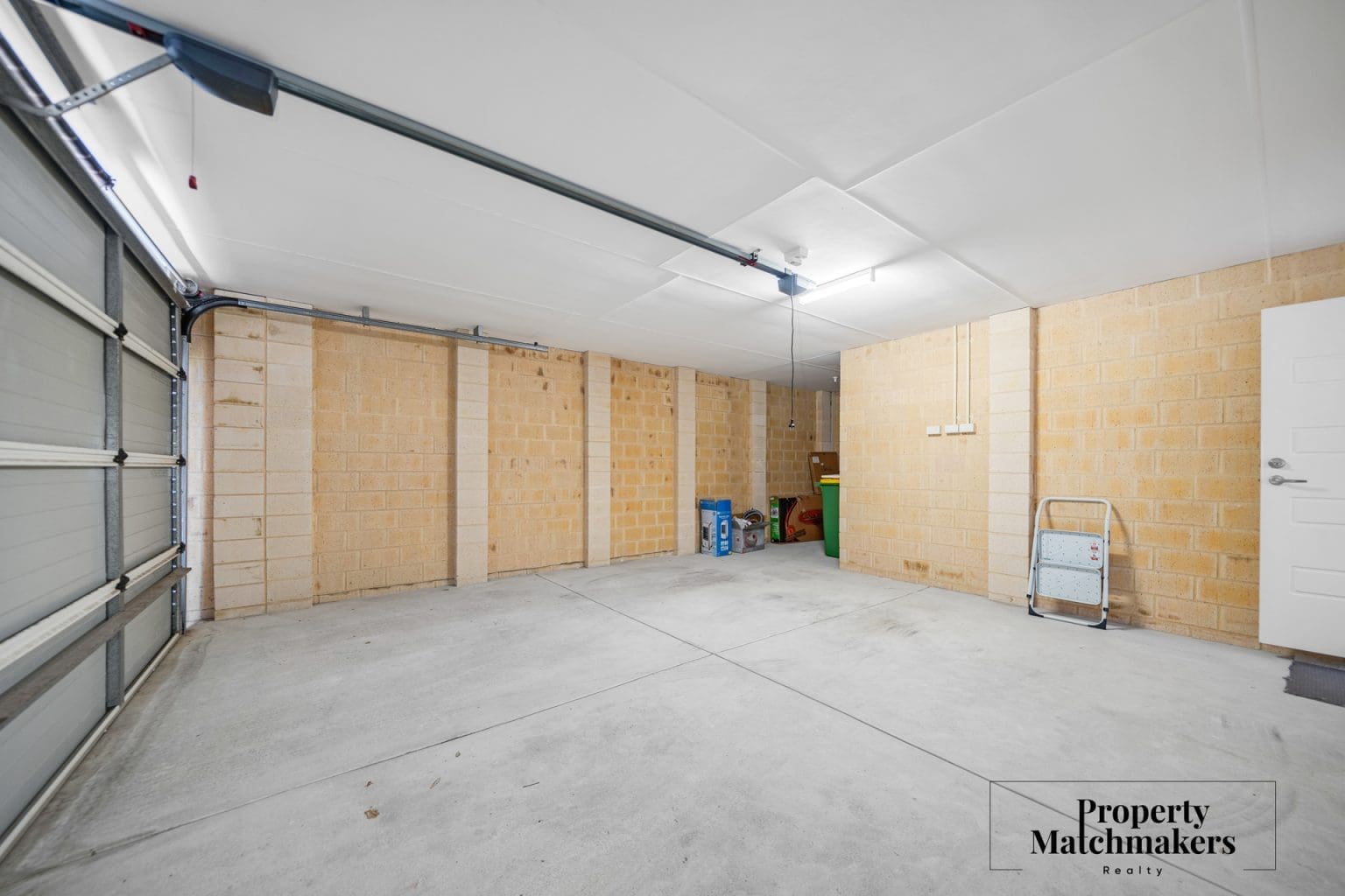 8/24 Renou Street, Queens Park, WA 6107 AUS