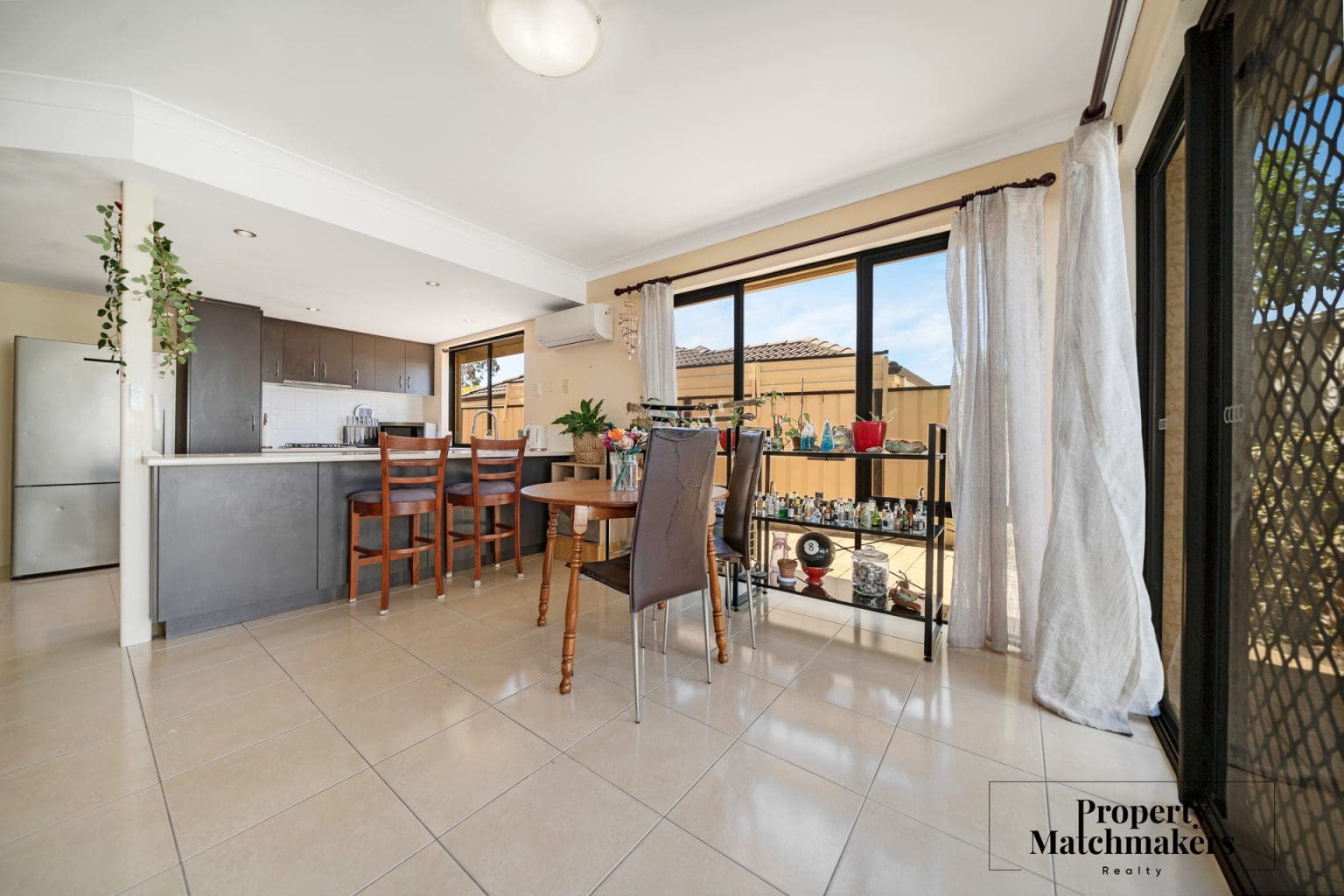 27D Burford Street, Balga, WA 6061 AUS