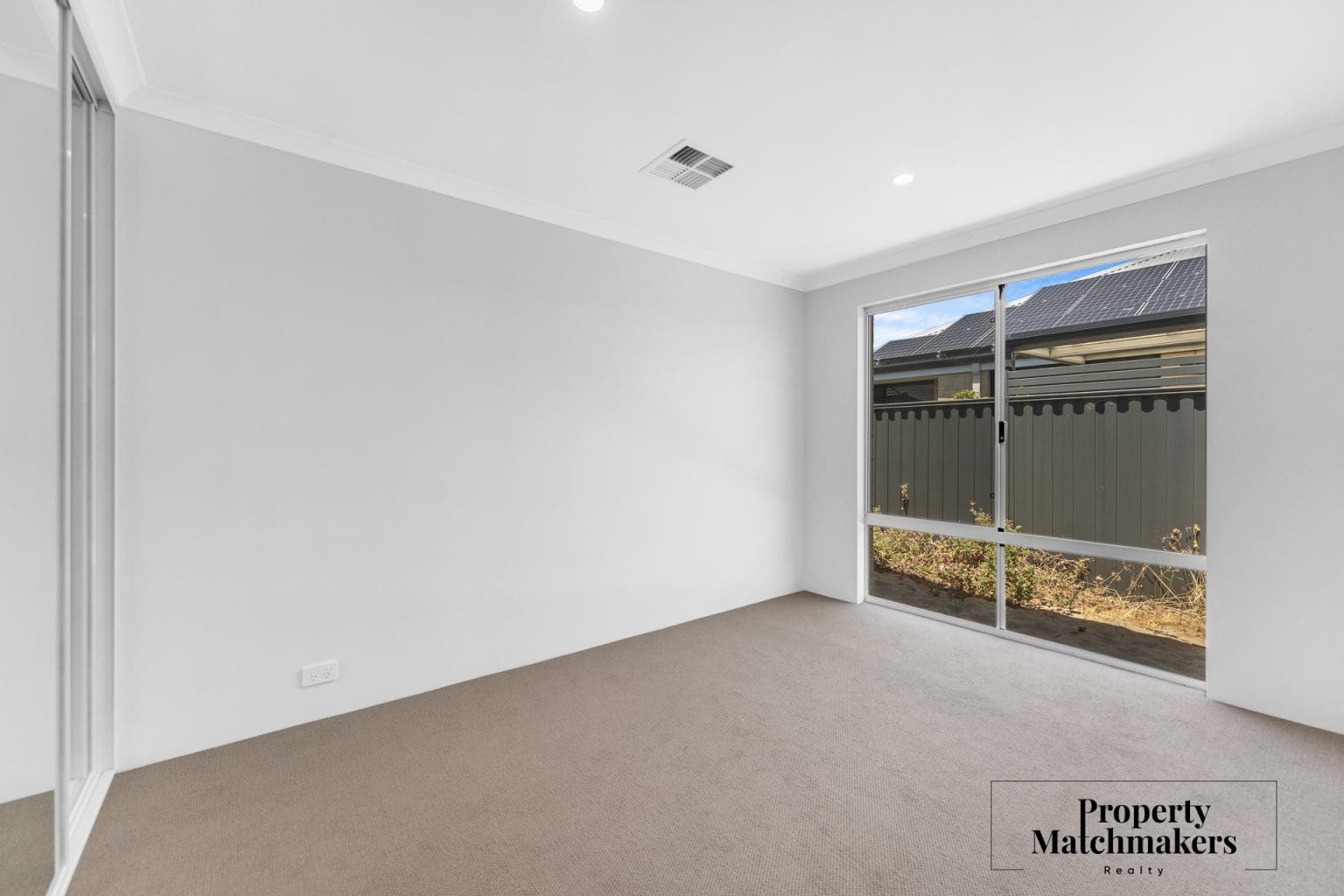 16 Sunstone Boulevard, Treeby, WA 6164 AUS