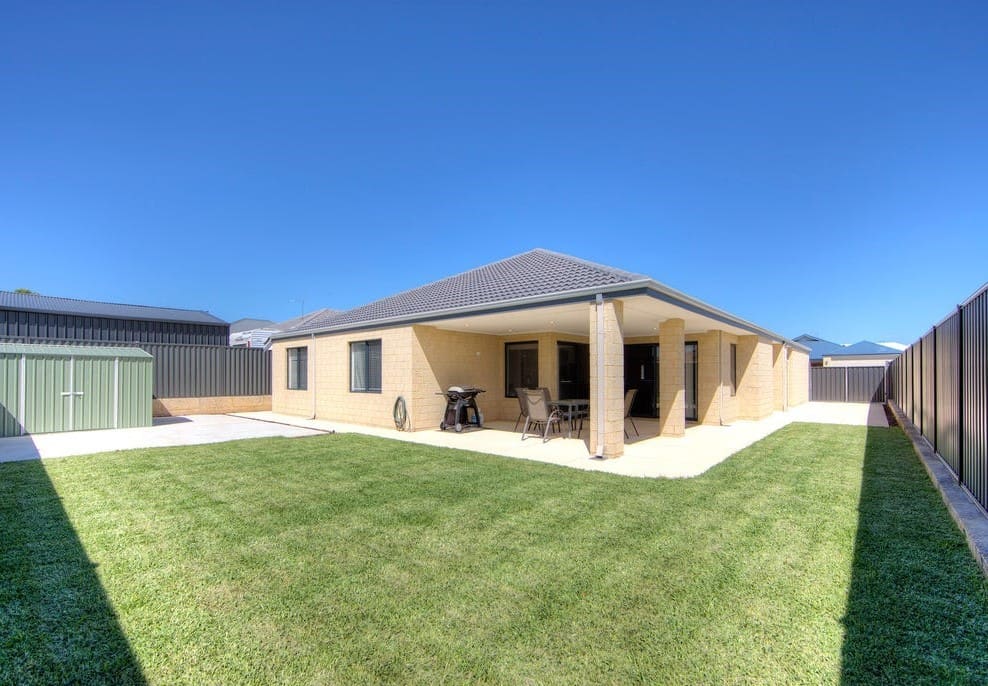 41 Fewson Turn, Ellenbrook, WA 6069 AUS