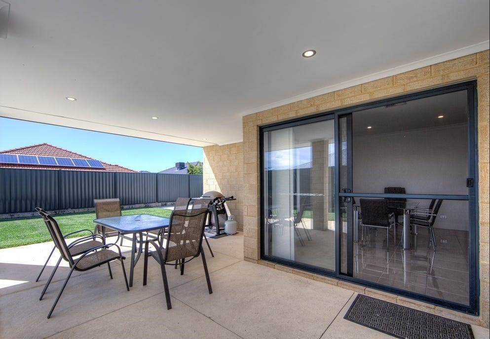 41 Fewson Turn, Ellenbrook, WA 6069 AUS