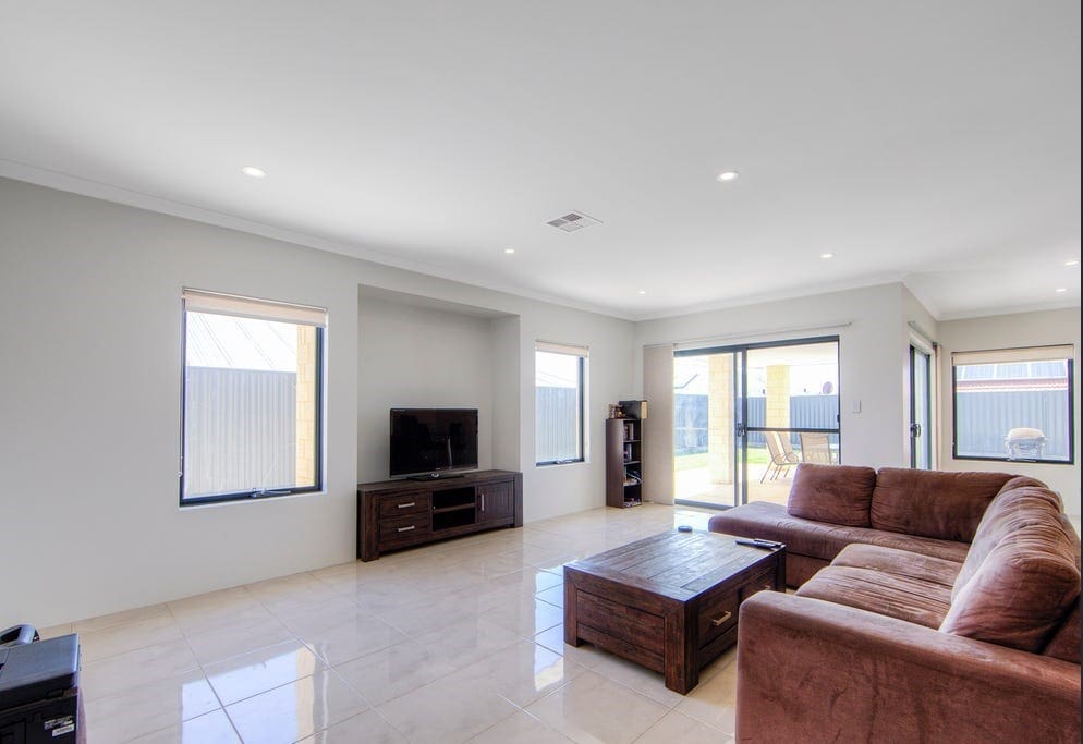 41 Fewson Turn, Ellenbrook, WA 6069 AUS