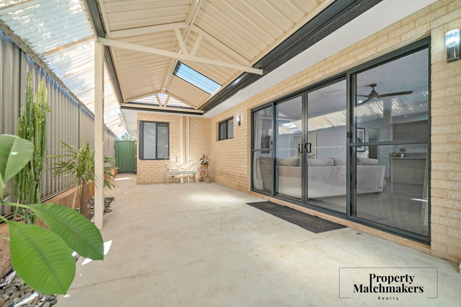 24 Colesbrook Drive, Byford, WA 6122 AUS