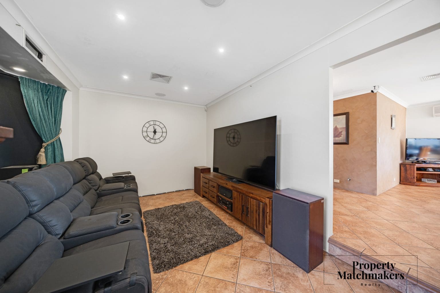 162 Patricia Street, Caversham, WA 6055 AUS