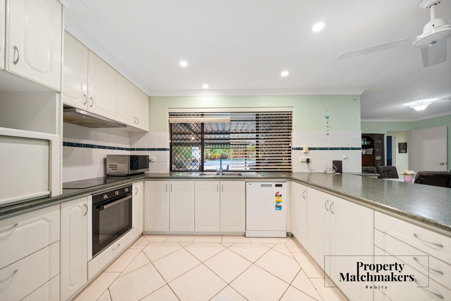 25 Topeka Place, Wanneroo, WA 6065 AUS