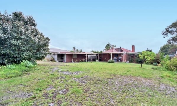 34 Cameron Street, Embleton, WA 6062 AUS