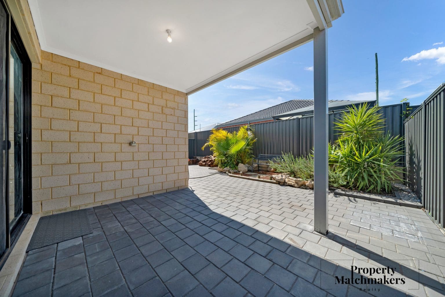 6 Castlereagh Way, Brabham, WA 6055 AUS