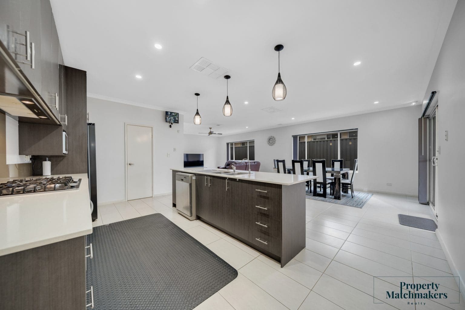 8 Verbana Drive, Aveley, WA 6069 AUS