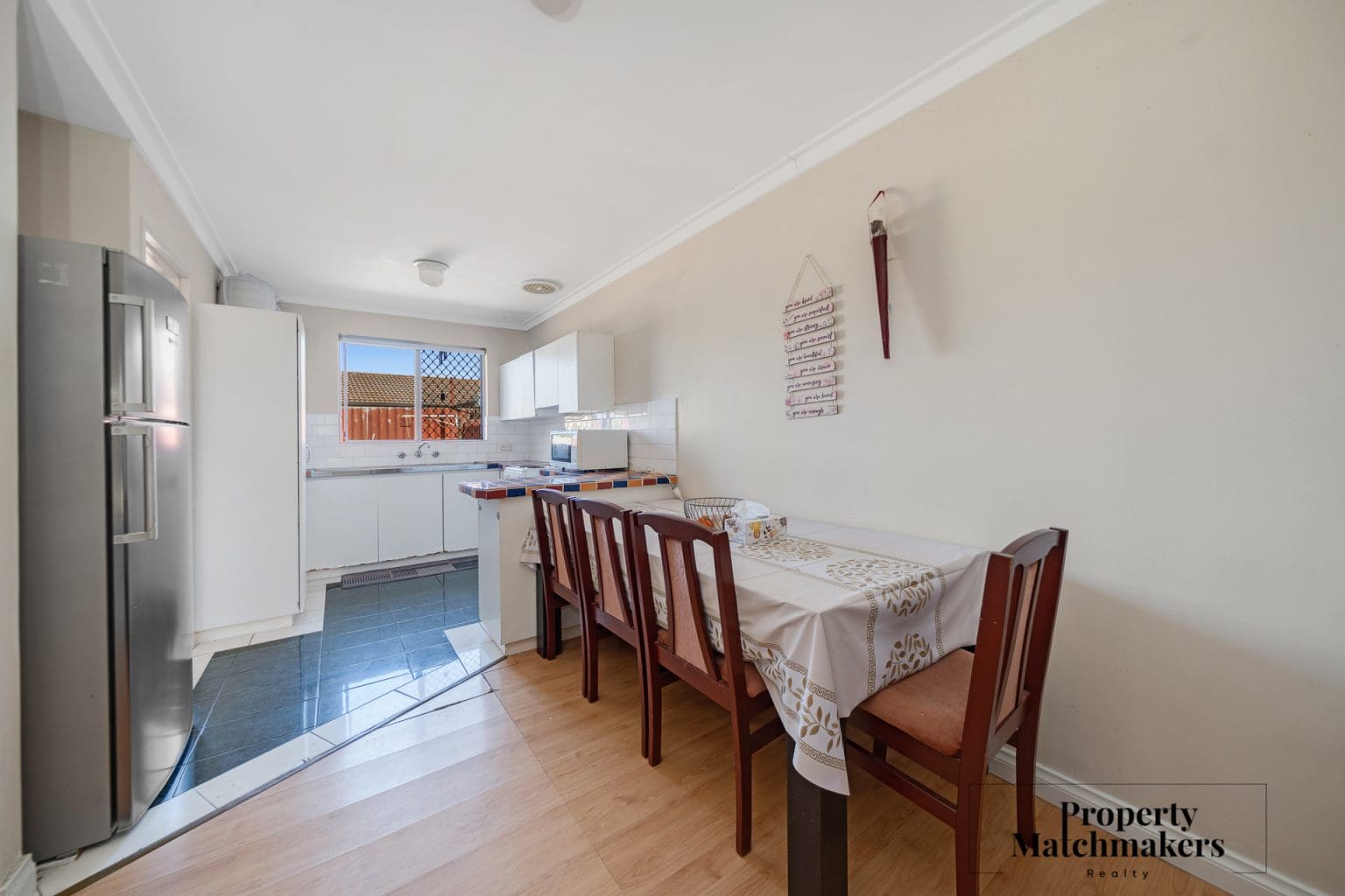 2/395 Beechboro Road North, Morley, WA 6062 AUS