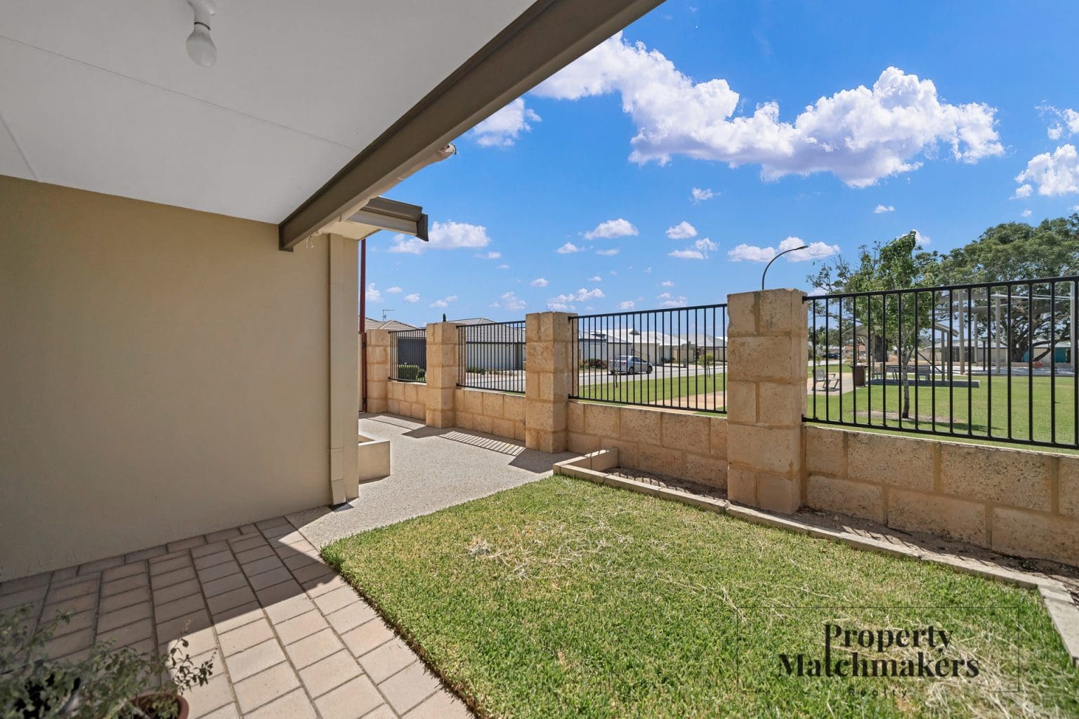 10 Willet Lane, Gosnells, WA 6110 AUS