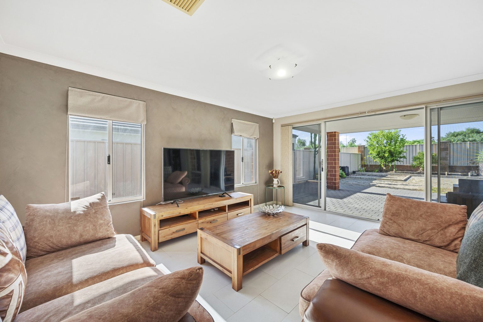 75 Barbarossa Drive, Caversham, WA 6055 AUS