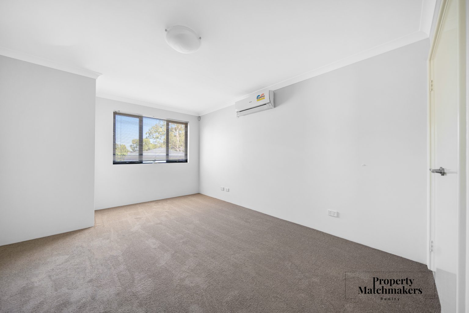 27b Burford Street, Balga, WA 6061 AUS