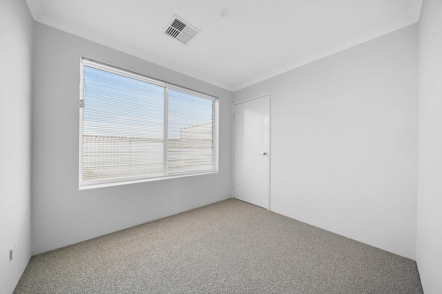 11 Eremophila Street, Sinagra, WA 6065 AUS