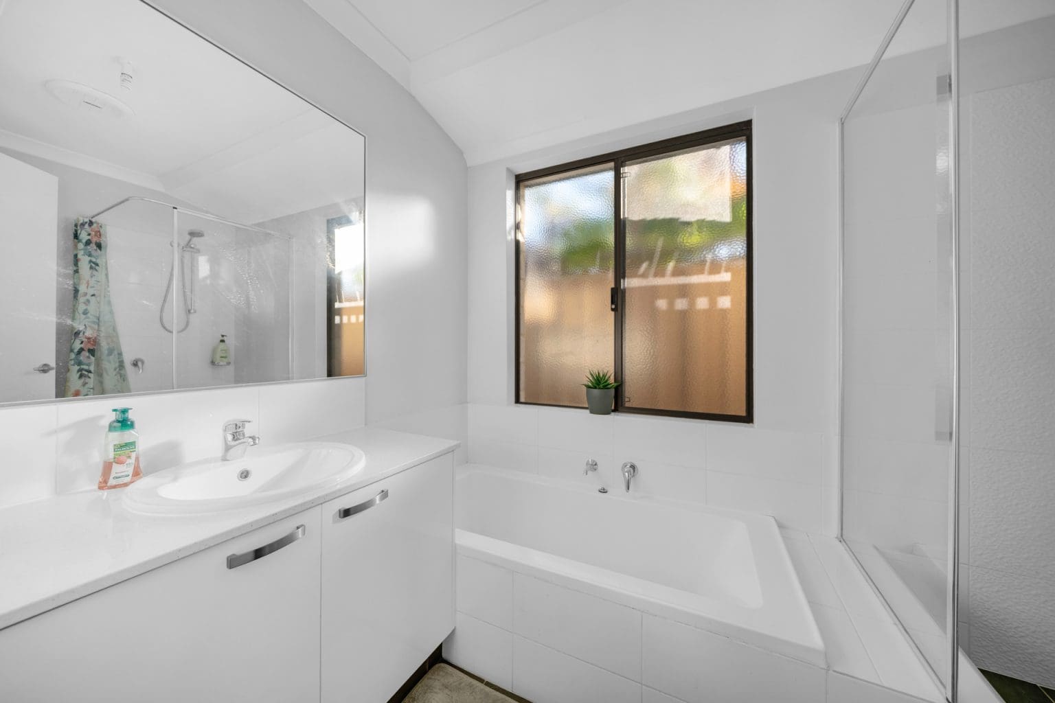 39 Benara Road, Noranda, WA 6062 AUS