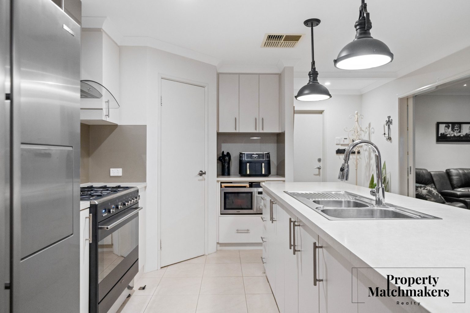 11 Heaton Road, Brabham, WA 6055 AUS