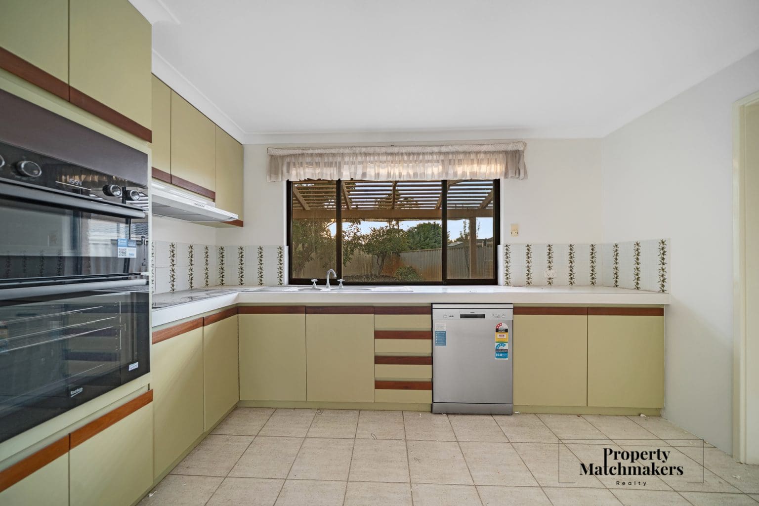 3 Myrtle Court, Morley, WA 6062 AUS