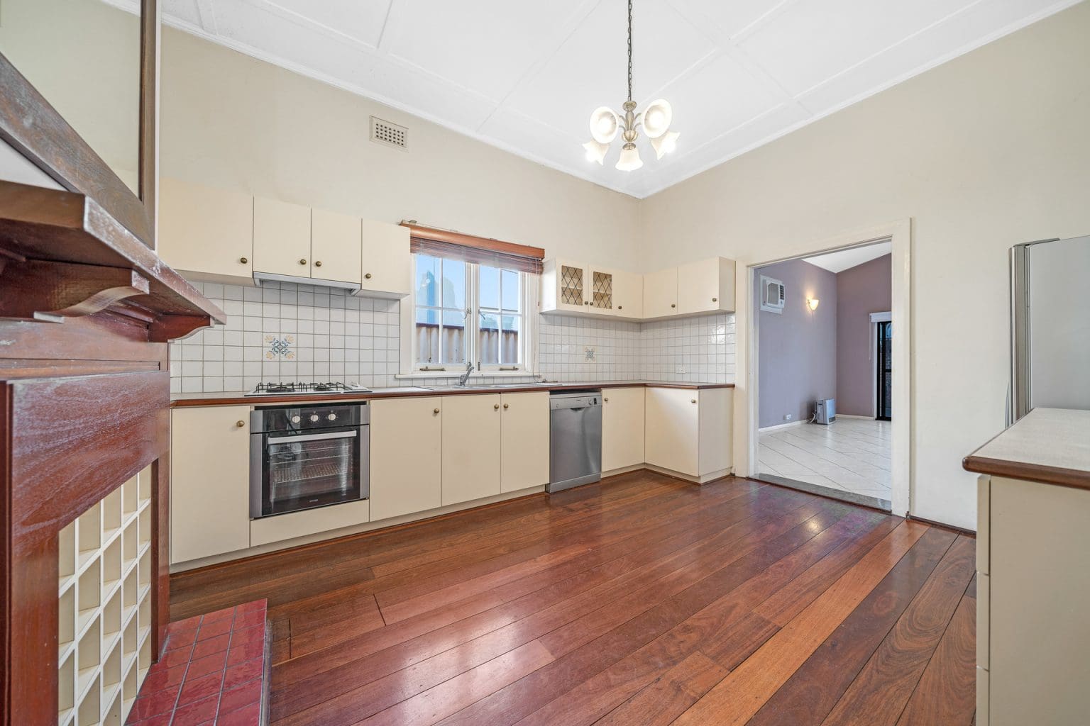 99 Mackie, Victoria Park, WA 6100 AUS