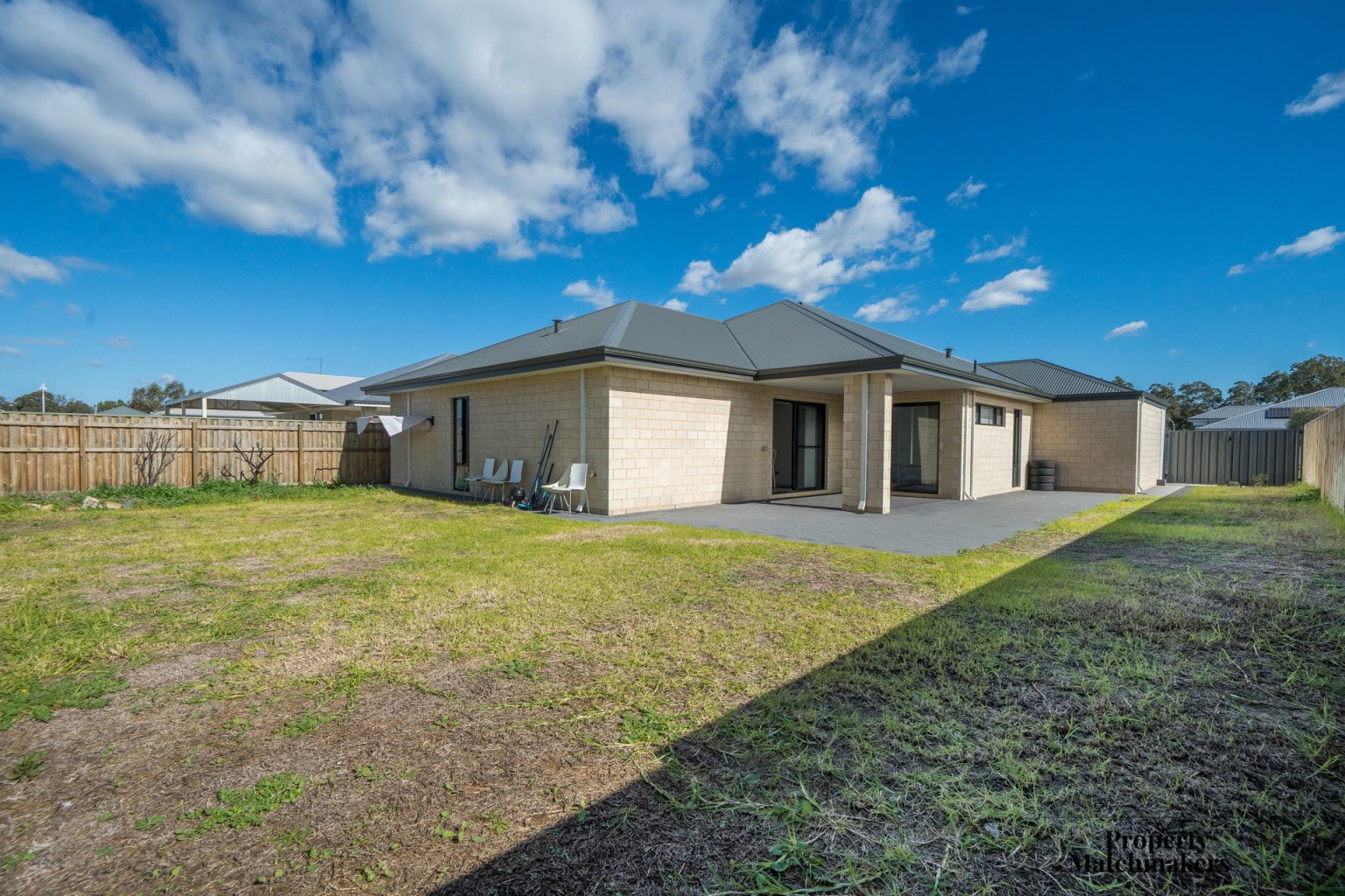 82 Dunnett Drive, Ellenbrook, WA 6069 AUS