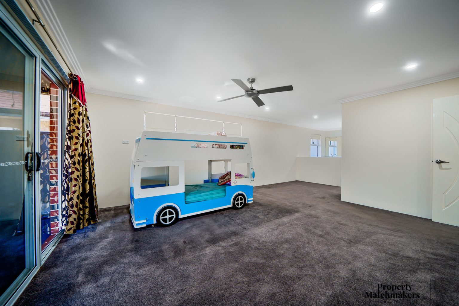 13 Colesbrook Drive, Byford, WA 6122 AUS