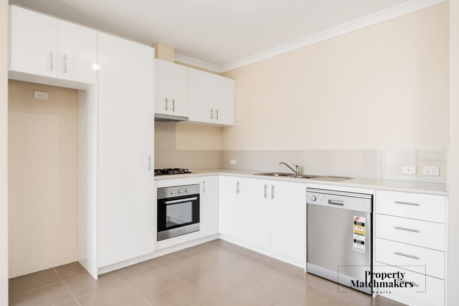 3/64 Dowitcher Loop, Gosnells, WA 6110 AUS