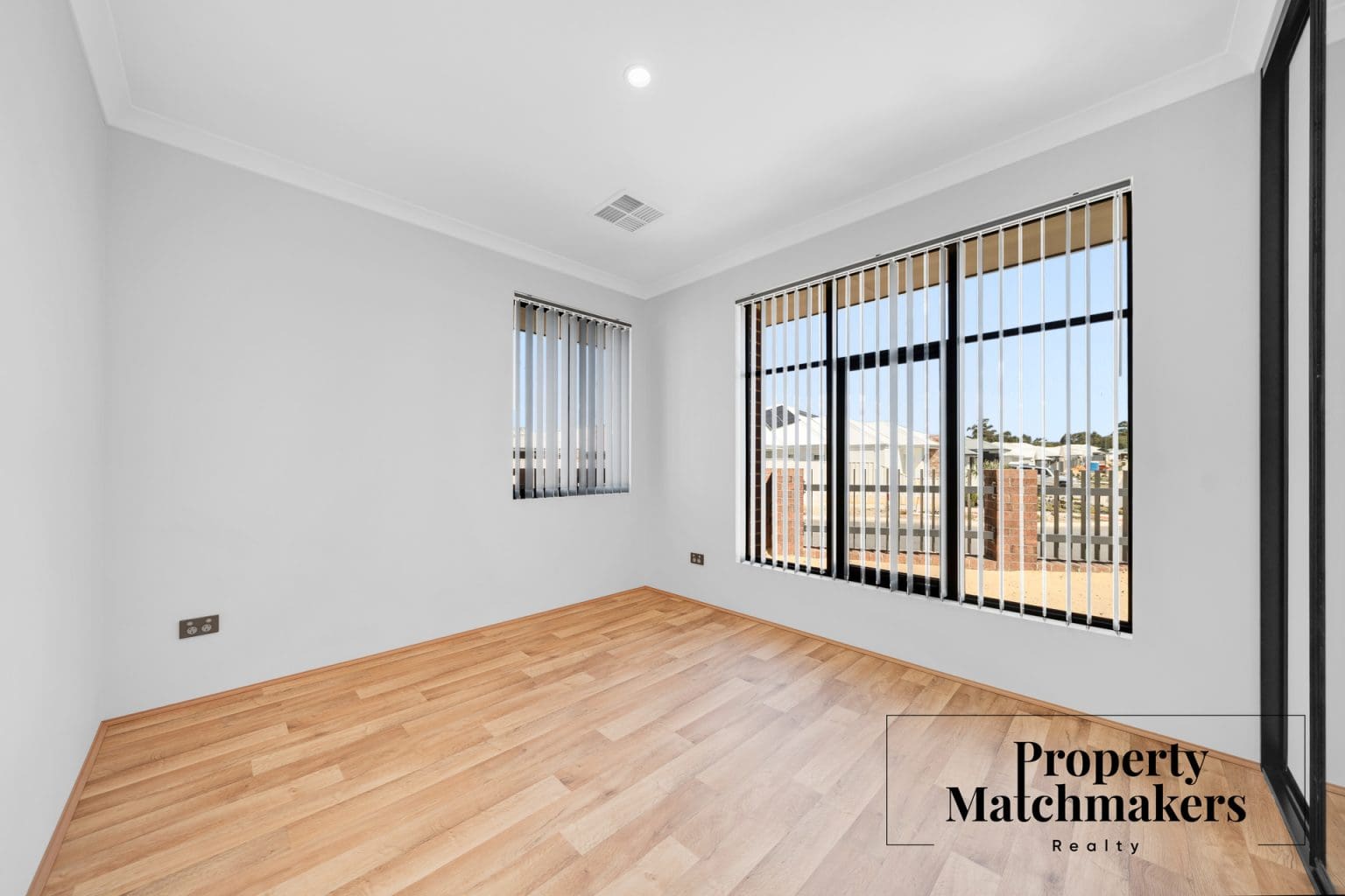 105 Lycaste Parade, Treeby, WA 6164 AUS