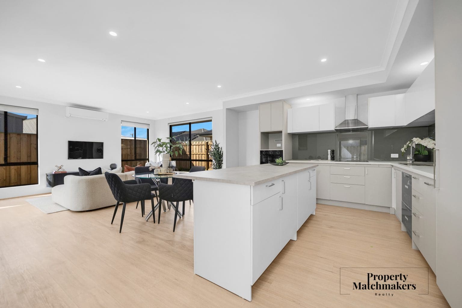 22 Saltriver Street, Ellenbrook, WA 6069 AUS