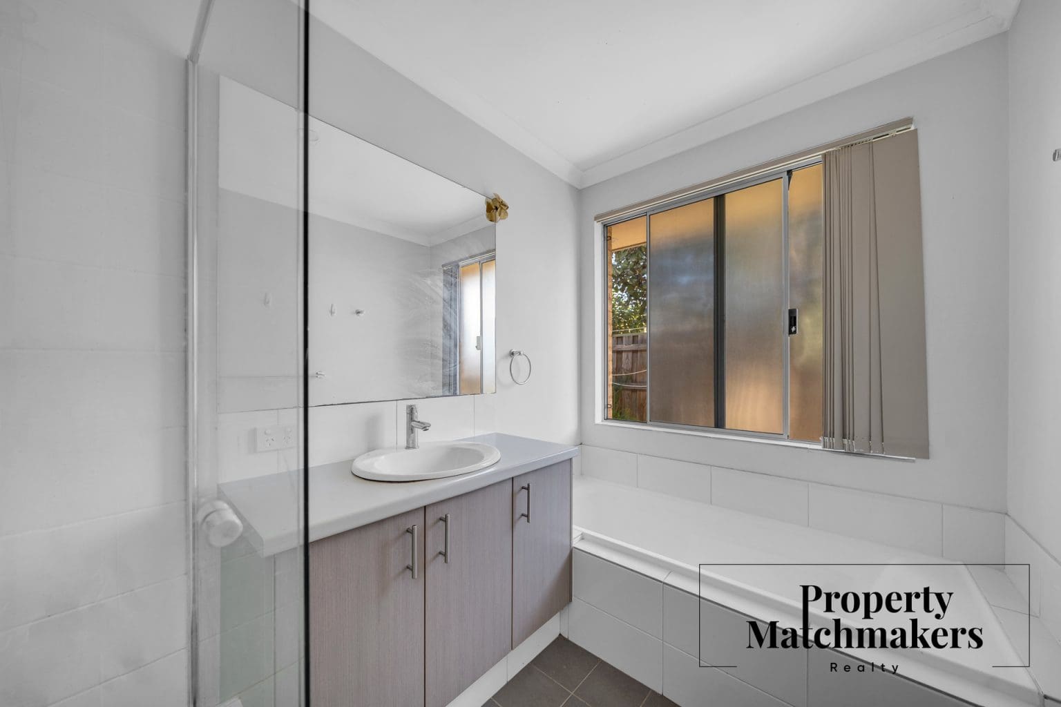 18 Sunstone Drive, Wellard, WA 6170 AUS