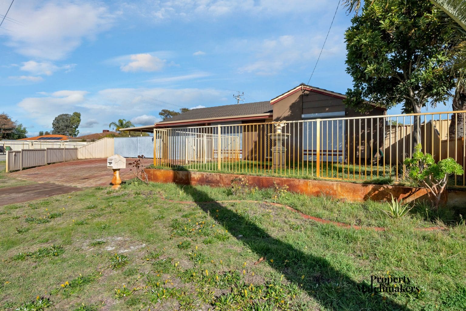 63 Swingler Way, Gosnells, WA 6110 AUS