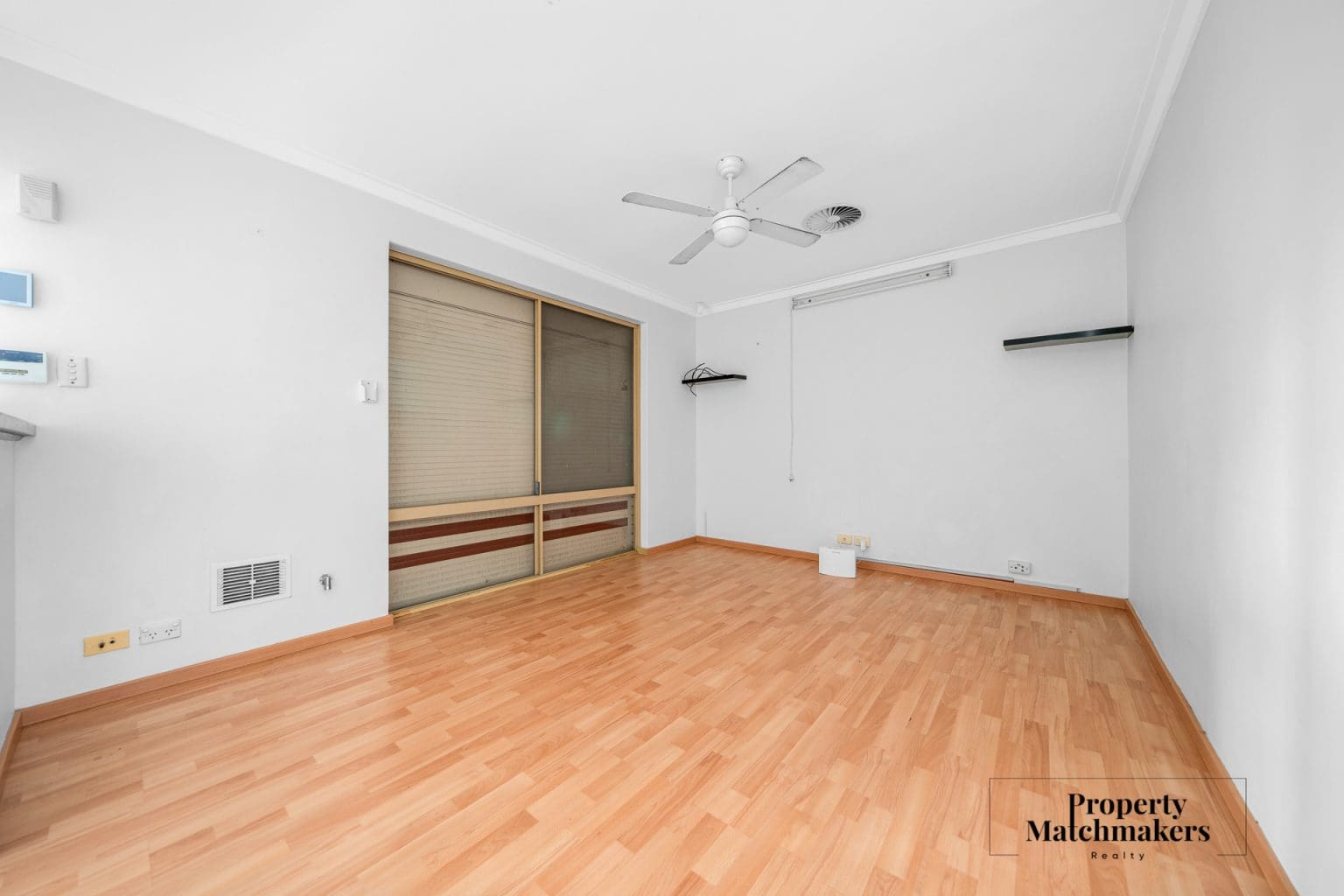 63 Swingler Way, Gosnells, WA 6110 AUS