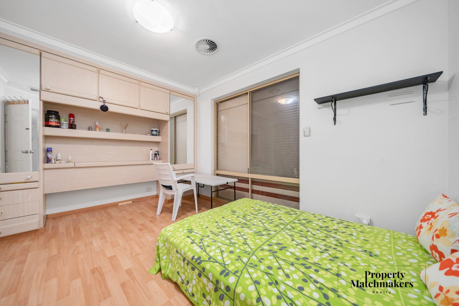 63 Swingler Way, Gosnells, WA 6110 AUS