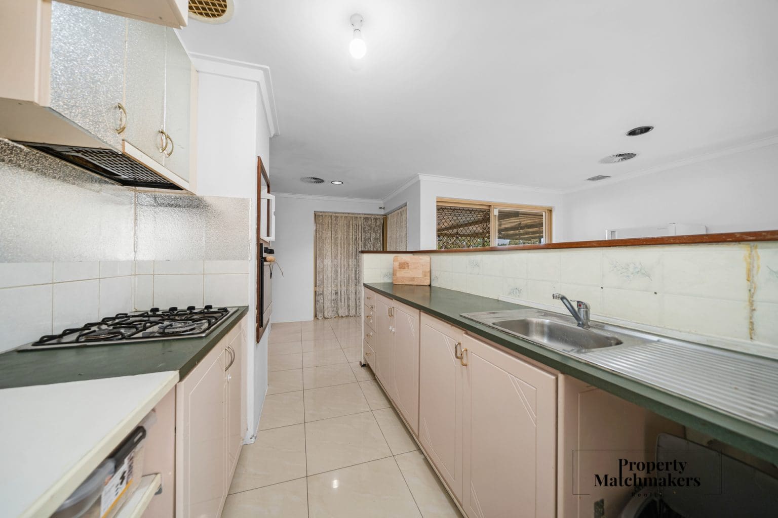 63 Swingler Way, Gosnells, WA 6110 AUS