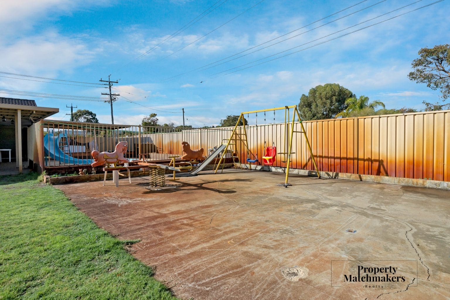 63 Swingler Way, Gosnells, WA 6110 AUS