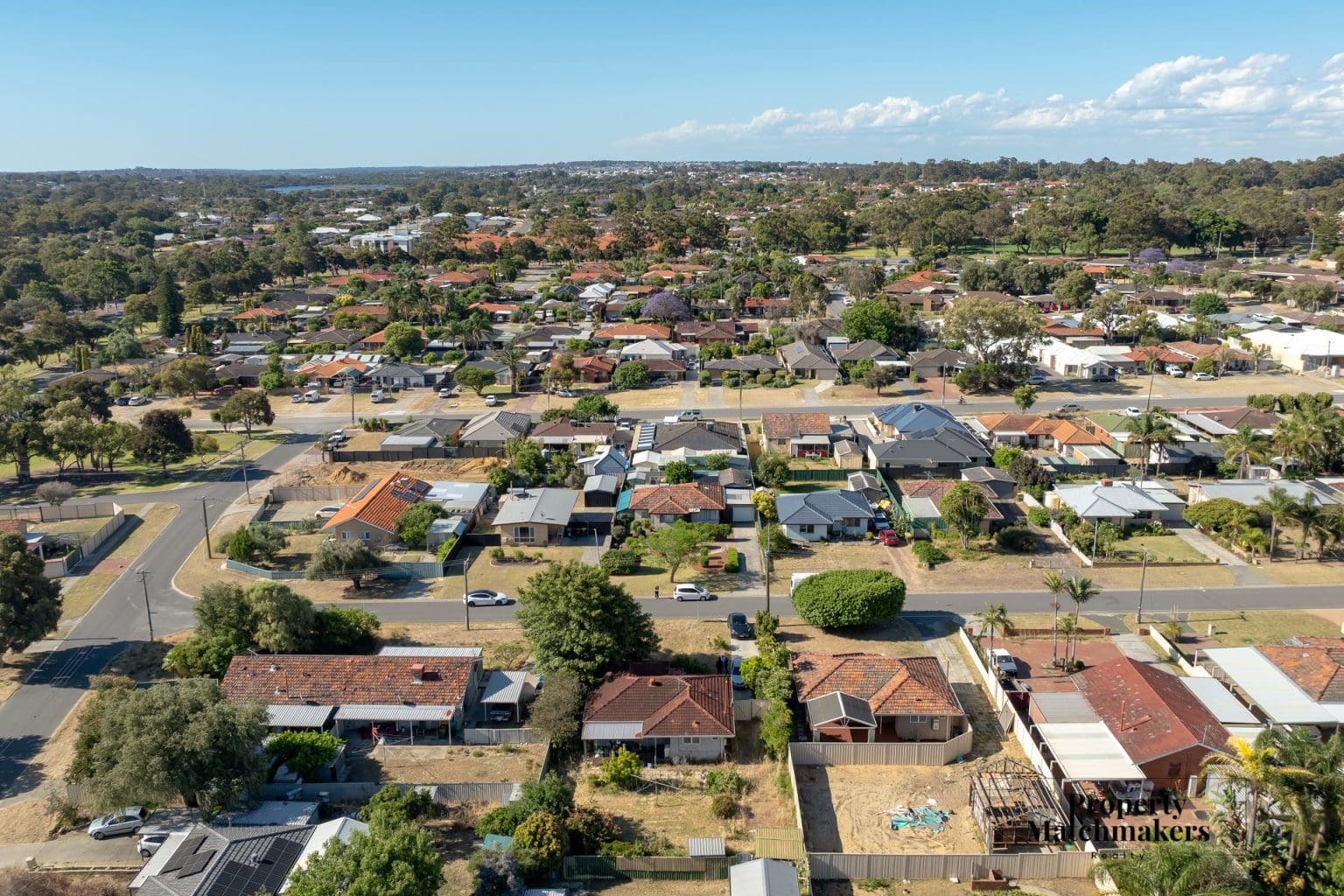 47 Keeley Way, Girrawheen, WA 6064 AUS