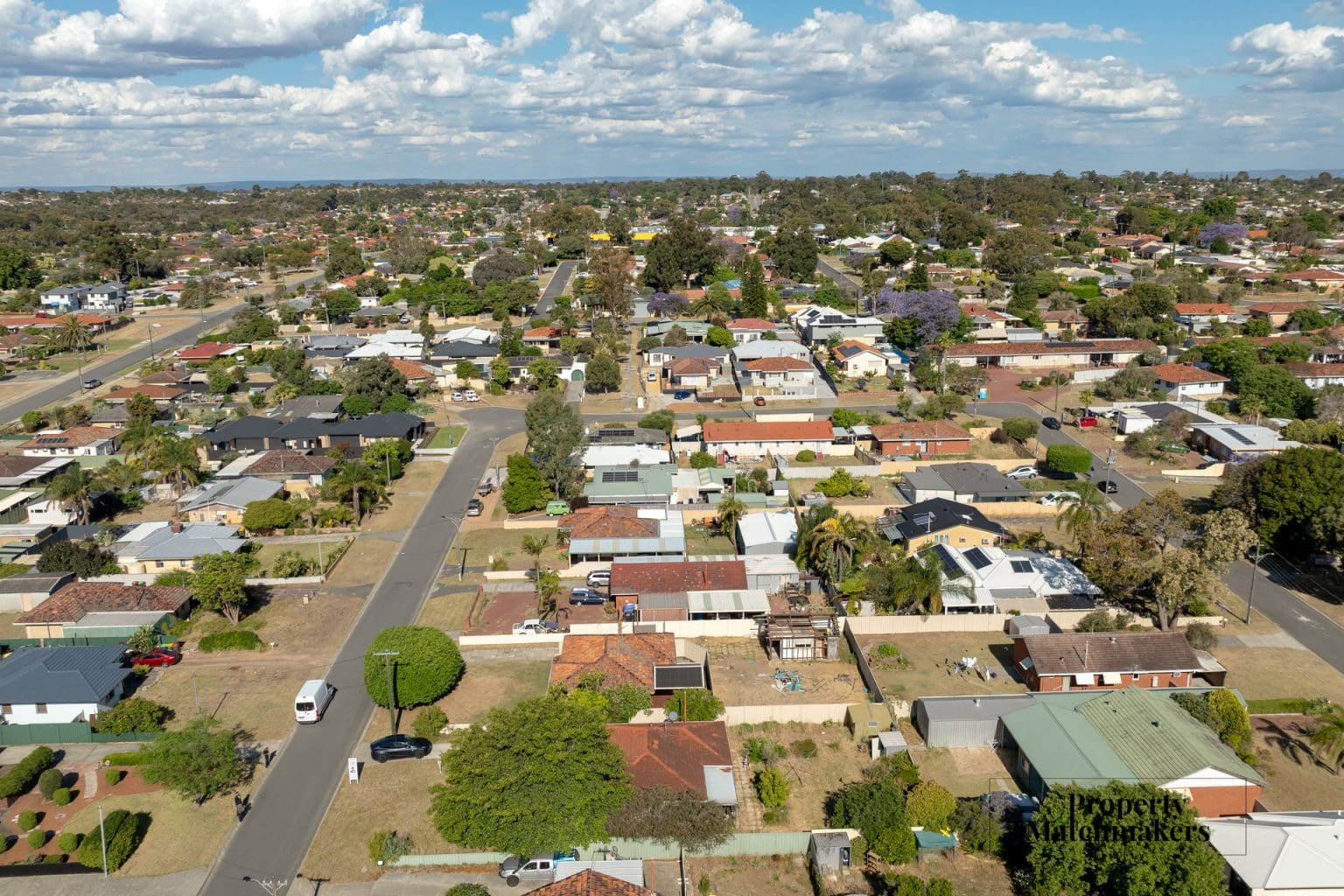 47 Keeley Way, Girrawheen, WA 6064 AUS