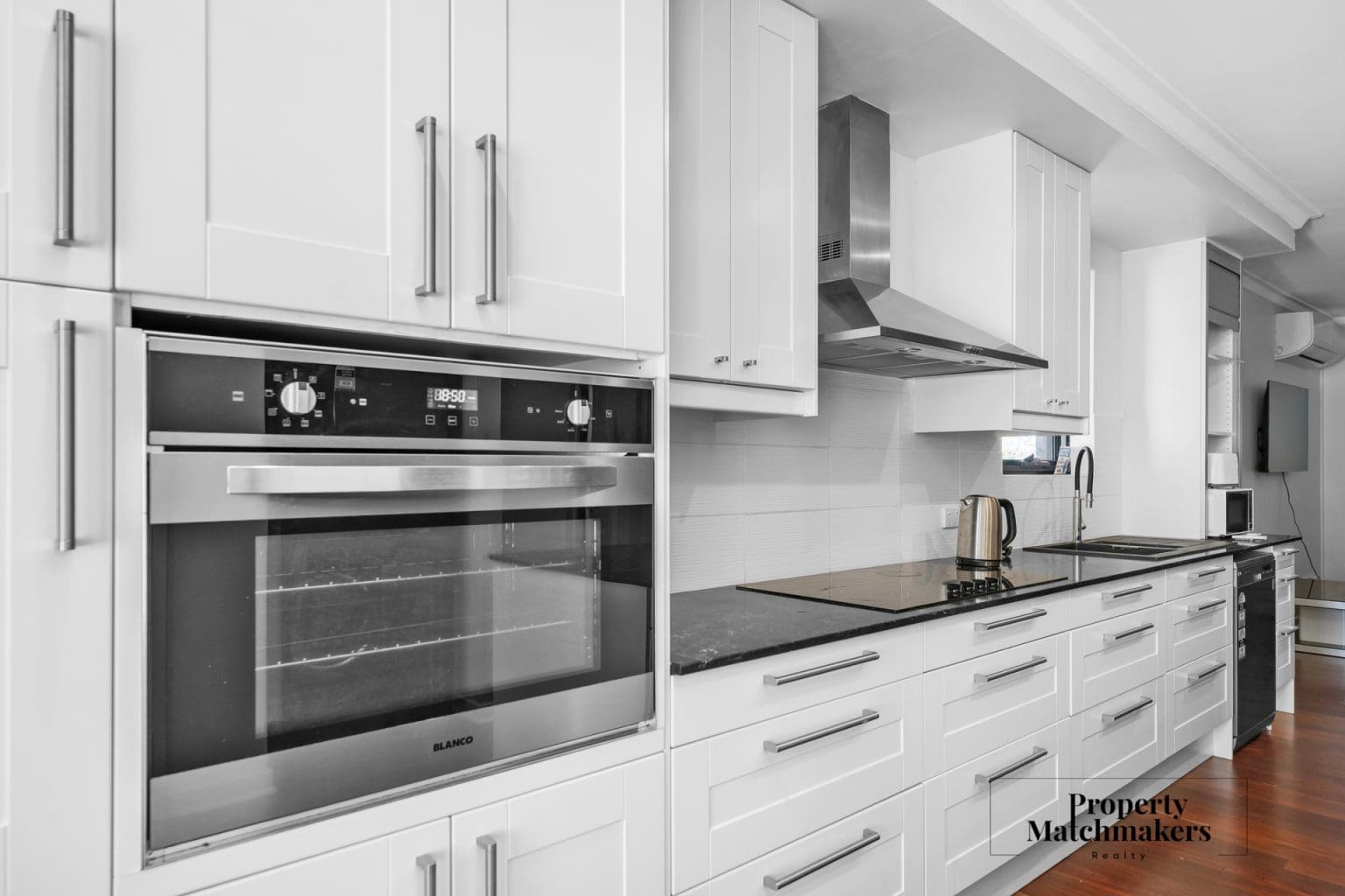 6571 West Swan Road, West Swan, WA 6055 AUS