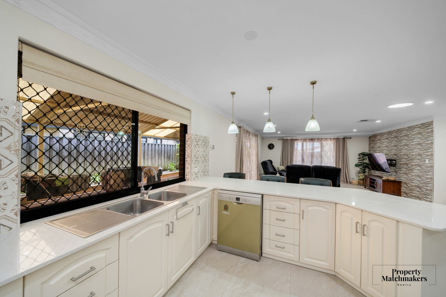 8 Pelham Lane, Henley Brook, WA 6055 AUS